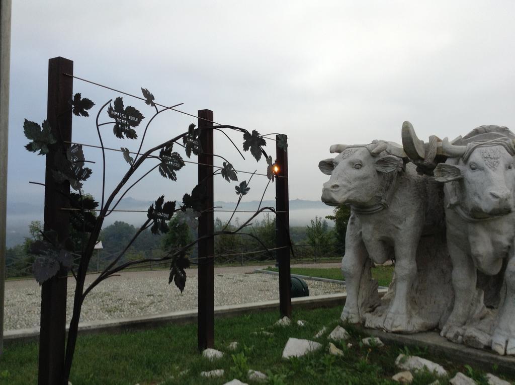 Hotel Palazzo Di Mezzo Carru ภายนอก รูปภาพ