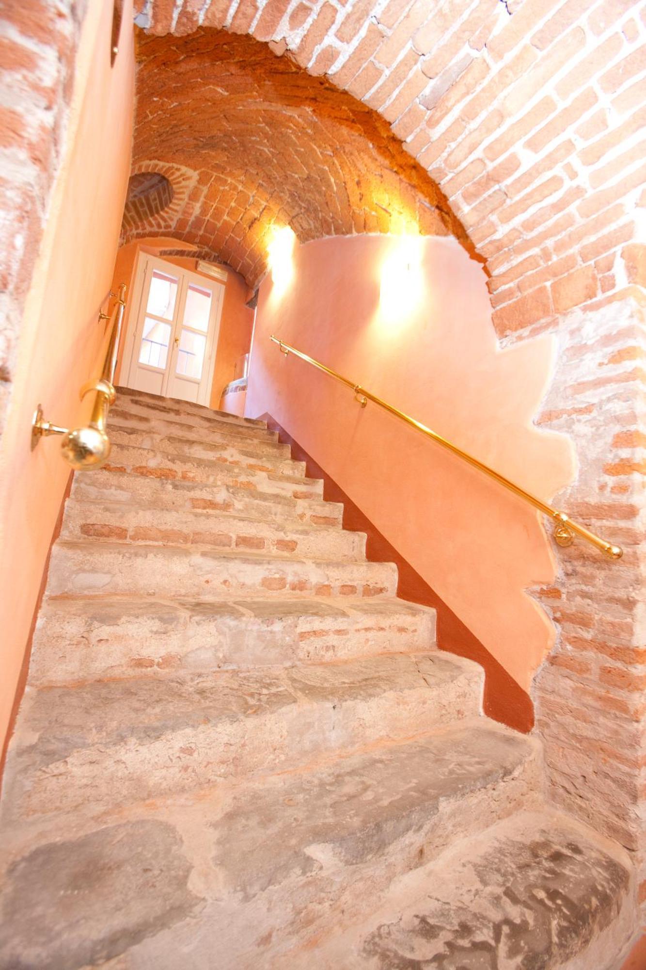 Hotel Palazzo Di Mezzo Carru ภายนอก รูปภาพ