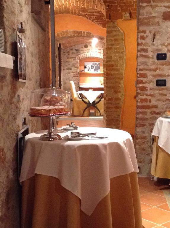 Hotel Palazzo Di Mezzo Carru ภายนอก รูปภาพ