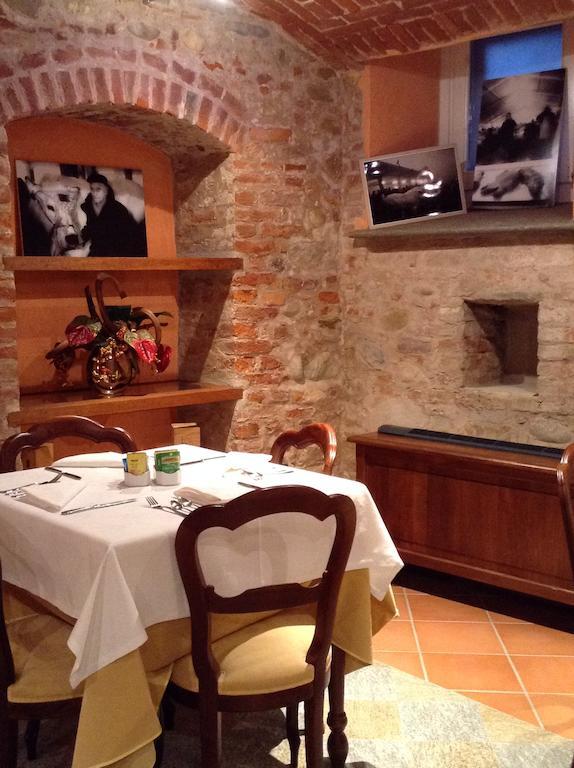 Hotel Palazzo Di Mezzo Carru ภายนอก รูปภาพ