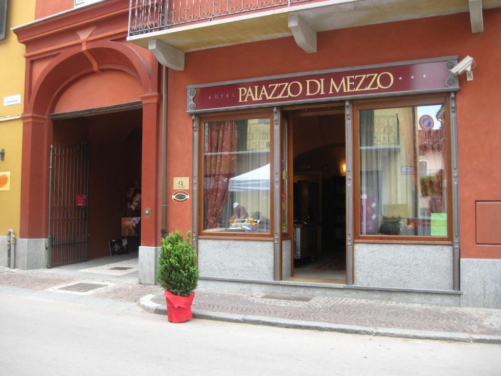 Hotel Palazzo Di Mezzo Carru ภายนอก รูปภาพ