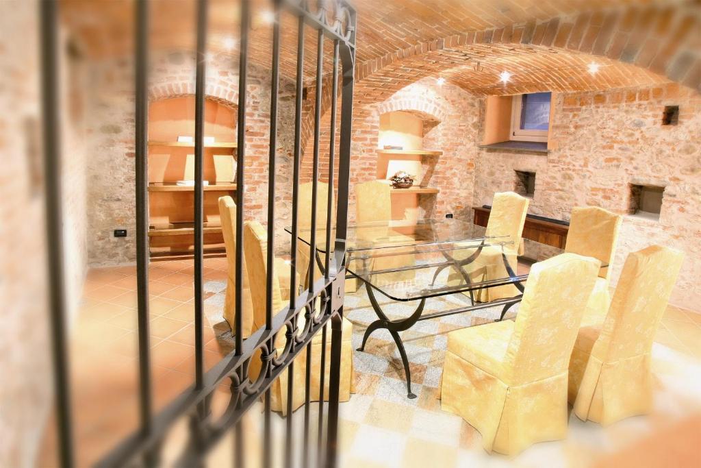Hotel Palazzo Di Mezzo Carru ภายนอก รูปภาพ