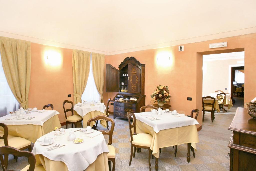 Hotel Palazzo Di Mezzo Carru ภายนอก รูปภาพ