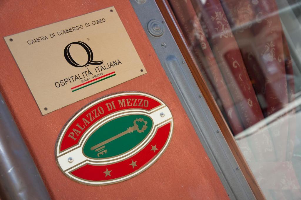 Hotel Palazzo Di Mezzo Carru ภายนอก รูปภาพ