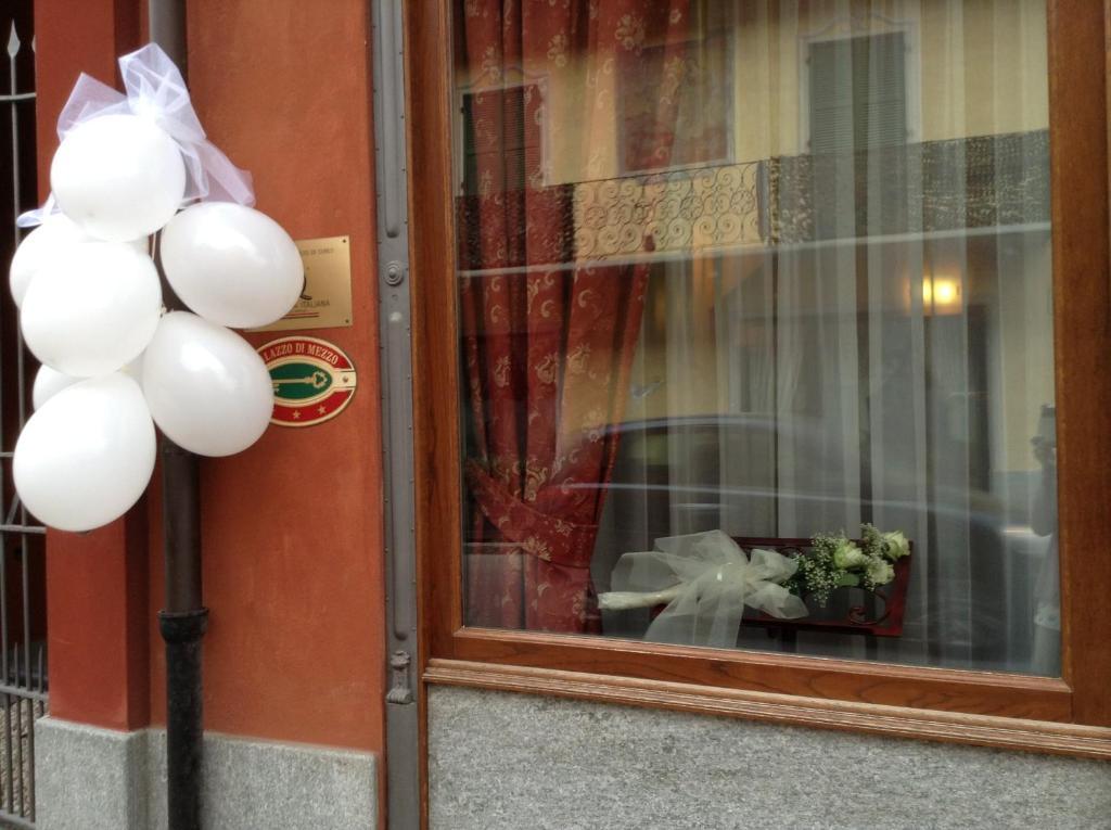 Hotel Palazzo Di Mezzo Carru ภายนอก รูปภาพ