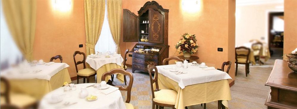 Hotel Palazzo Di Mezzo Carru ภายนอก รูปภาพ
